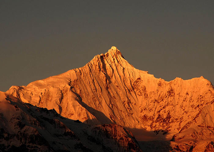 【探索纯玩小团-10天川滇藏跟团游】成都+新都桥+理塘+稻城+金沙江大拐弯+梅里雪山+然乌湖+巴松措10天跟团游